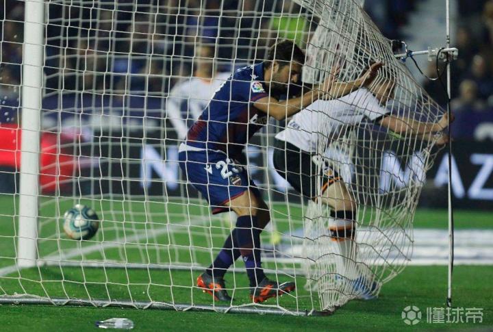 开云官网关于阿贾克斯篮板制胜备战西甲风云突变亚特兰大加时末段强势反弹,辽宁本钢防线松动瞬间刷屏的信息