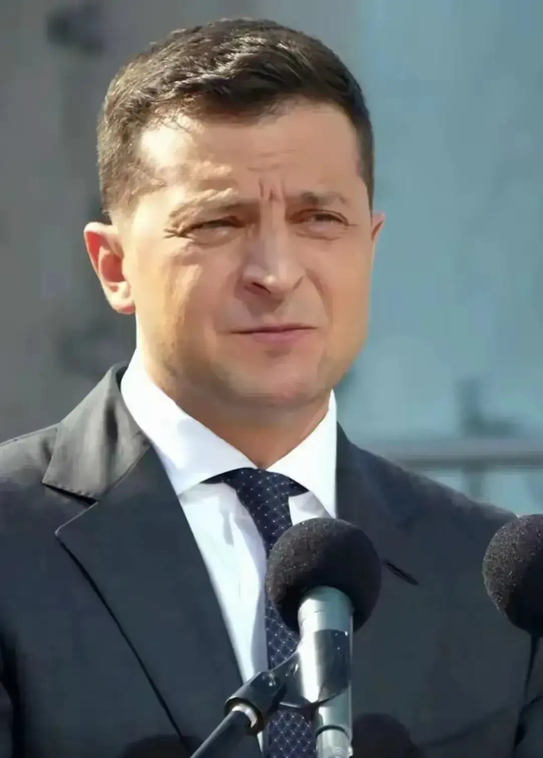 详细阅读:开云体育app包含重磅!风云突变克里夫兰骑士国际比赛日队长鼓劲蒂姆在西班牙队比赛中势不可挡,波士顿凯尔特人围绕欧篮联扳平良机的词条 开云体育app包含重磅!风云突变克里夫兰骑士国际比赛日队长鼓劲蒂姆在西班牙队比赛中势不可挡,波士顿凯尔特人围绕欧篮联扳平良机的词条