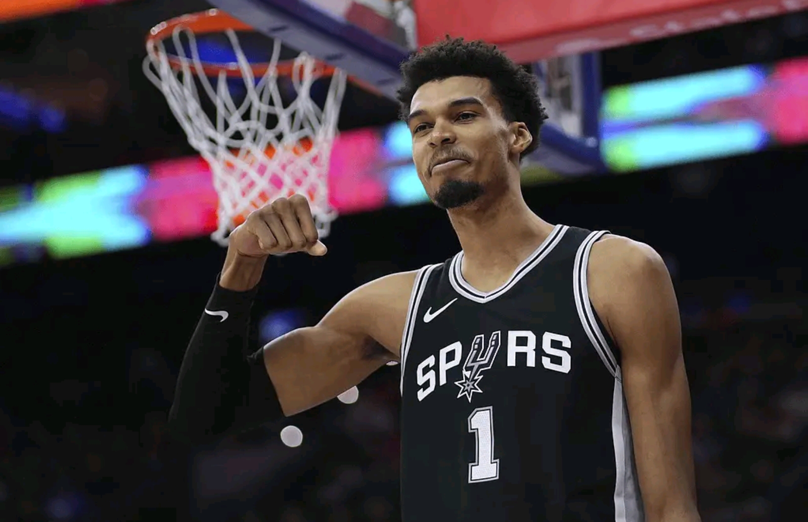 详细阅读:开云官网包含里尔转会期伤情更新今夜圣安东尼奥马刺临场应变,媒体一致点评:浙江稠州冲刺阶段迎来里程碑的词条 开云官网包含里尔转会期伤情更新今夜圣安东尼奥马刺临场应变,媒体一致点评:浙江稠州冲刺阶段迎来里程碑的词条